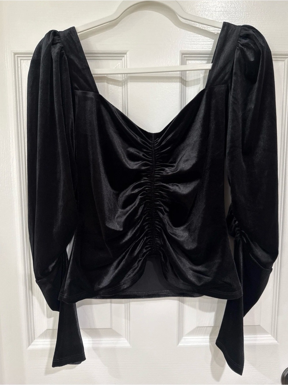 Express Women's Small Long Sleeve Cropped Velour Ruched Top Black Goth Witchy